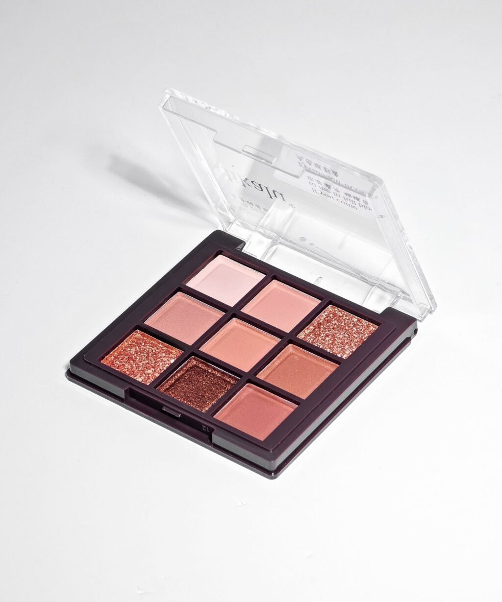 Dikalu Bloom Mini Eyeshadow - Image 2