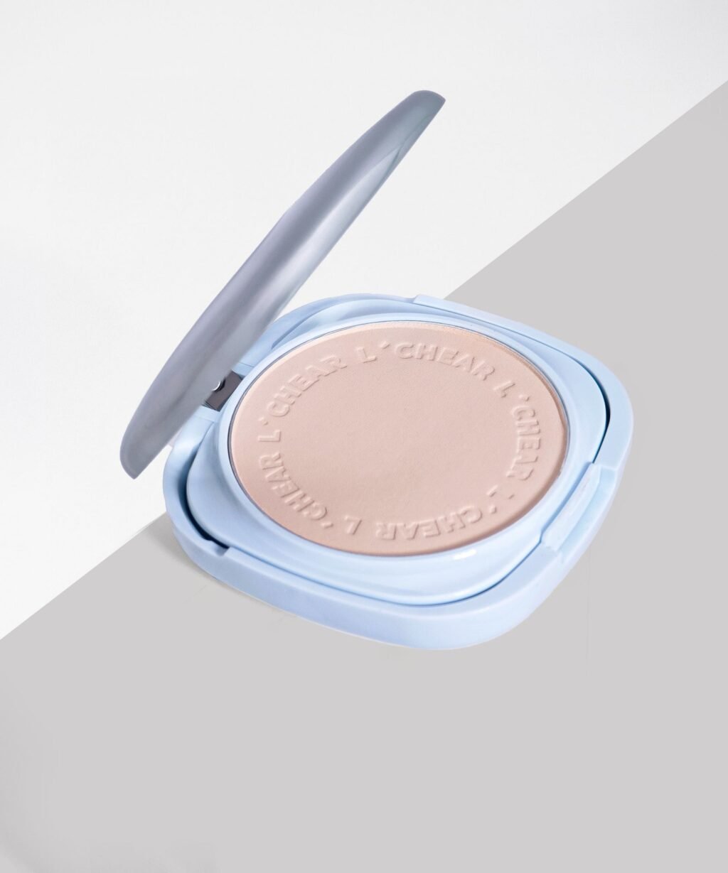 L'chear Natural Pressed Powder - Image 3